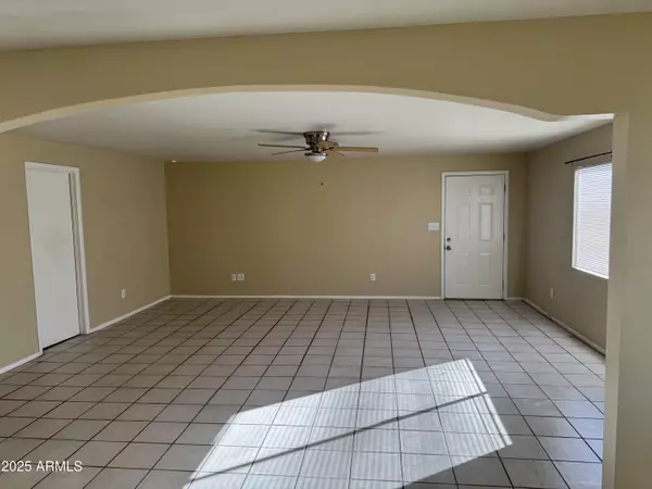 Phoenix, AZ 85032,4016 E EUGIE Avenue