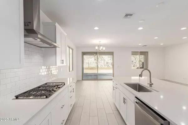 Goodyear, AZ 85338,16952 W DESERT Lane