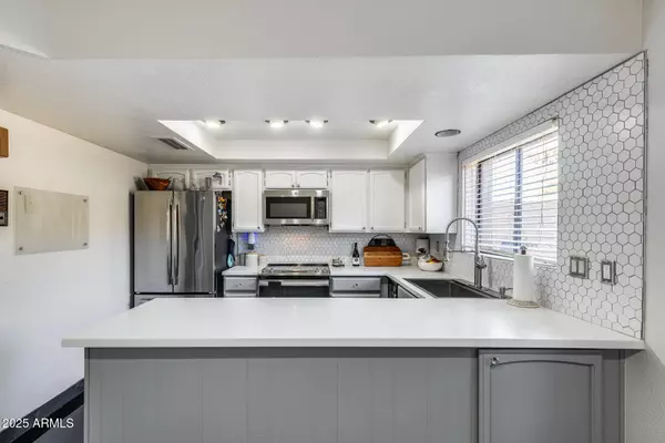 Phoenix, AZ 85012,5350 N CENTRAL Avenue #30