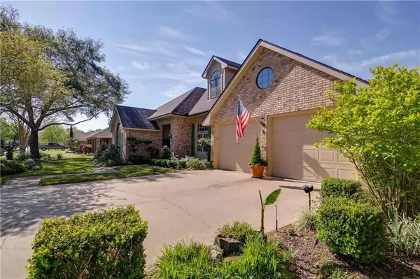 Alexandria, LA 71303,404 Tealwood DR