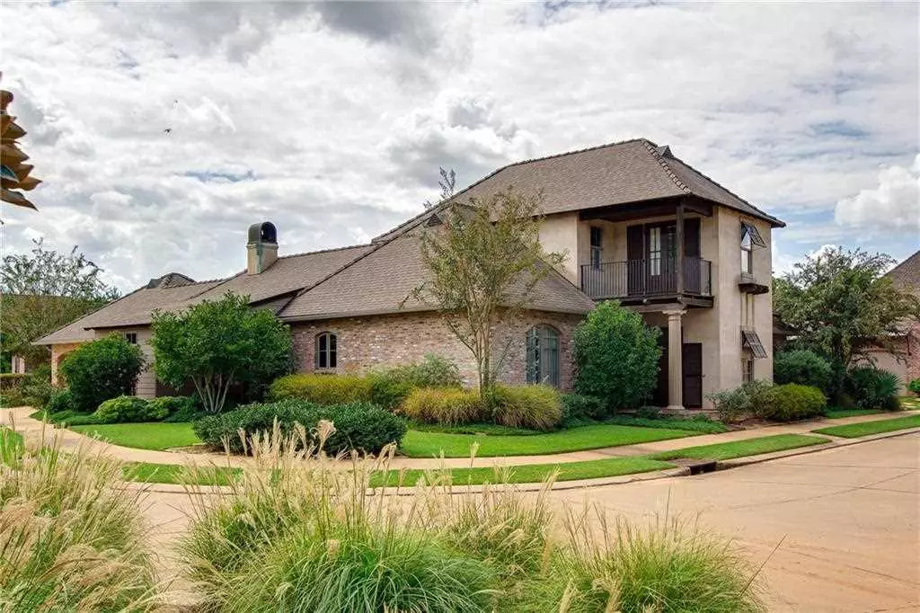 Alexandria, LA 71303,6014 Stonegate DR