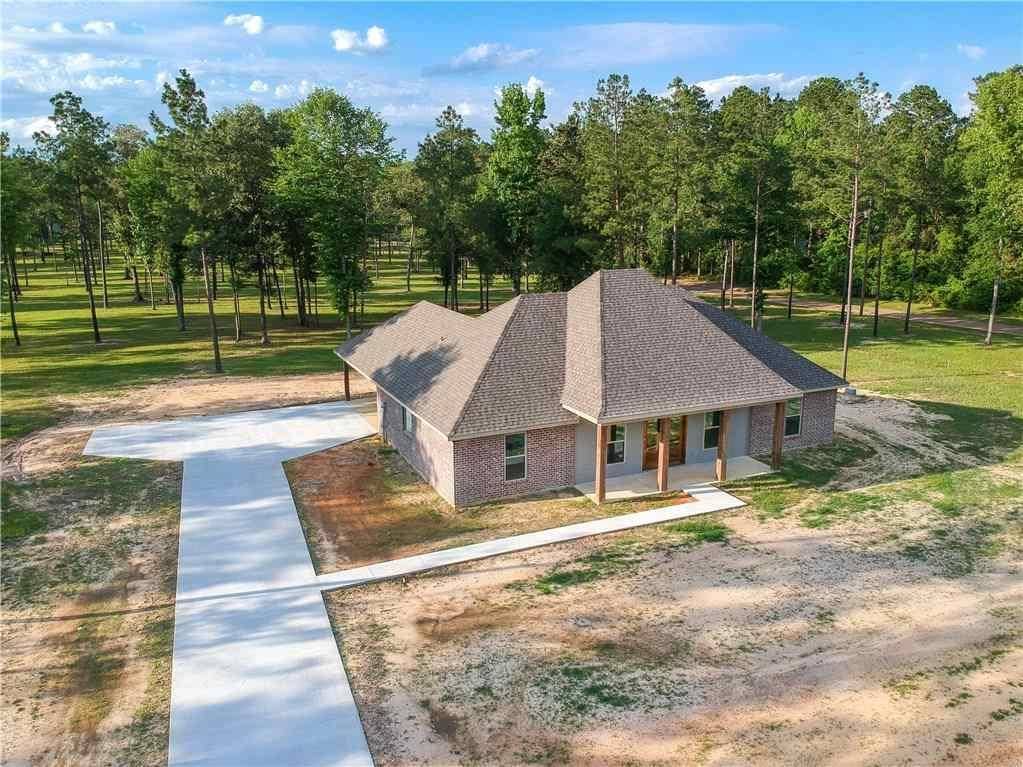 704 Sunrise DR, Deville, LA 71328
