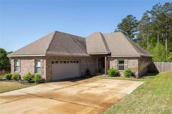 448 Ocho Rios, Pineville, LA 71360