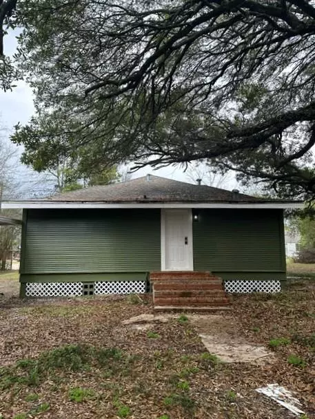 Pineville, LA 71360,1304 DONAHUE FERRY RD