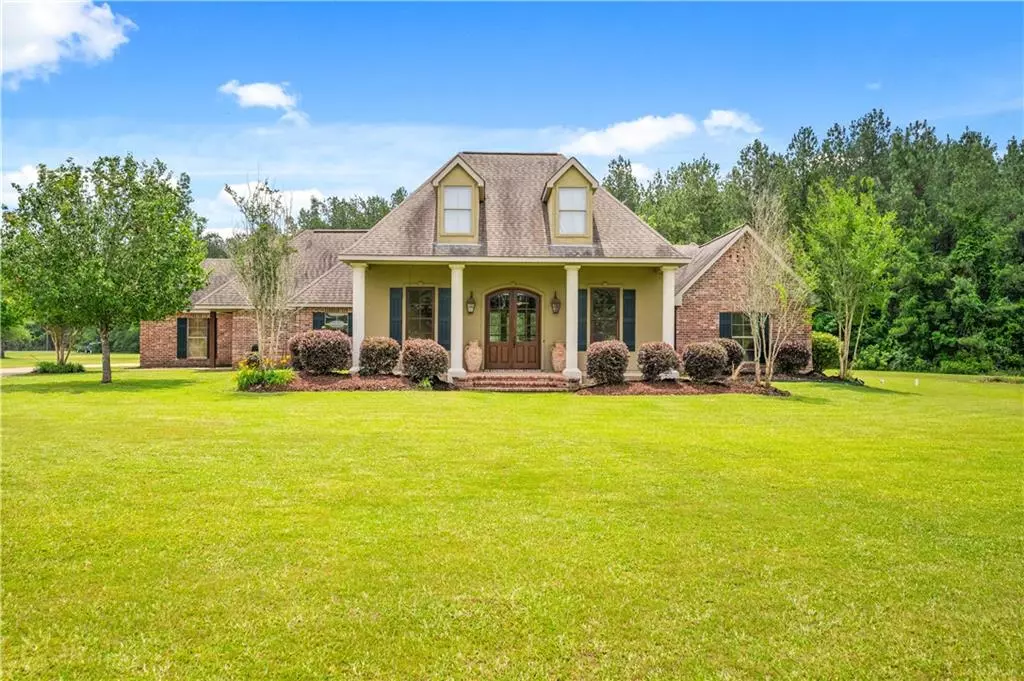 Pineville, LA 71360,121 CANNONBALL DR