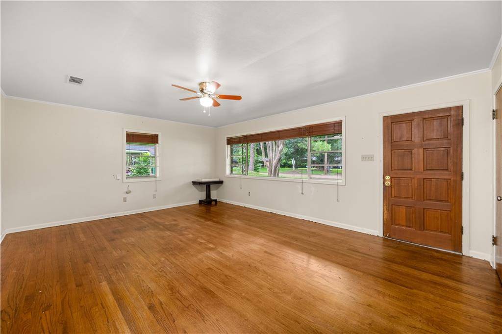 Alexandria, LA 71301,6230 BOUEF TRCE