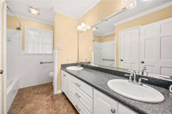 Alexandria, LA 71303,4706 WELLINGTON BLVD