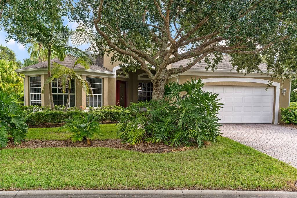 4201 Abington Woods CIR, Vero Beach, FL 32967