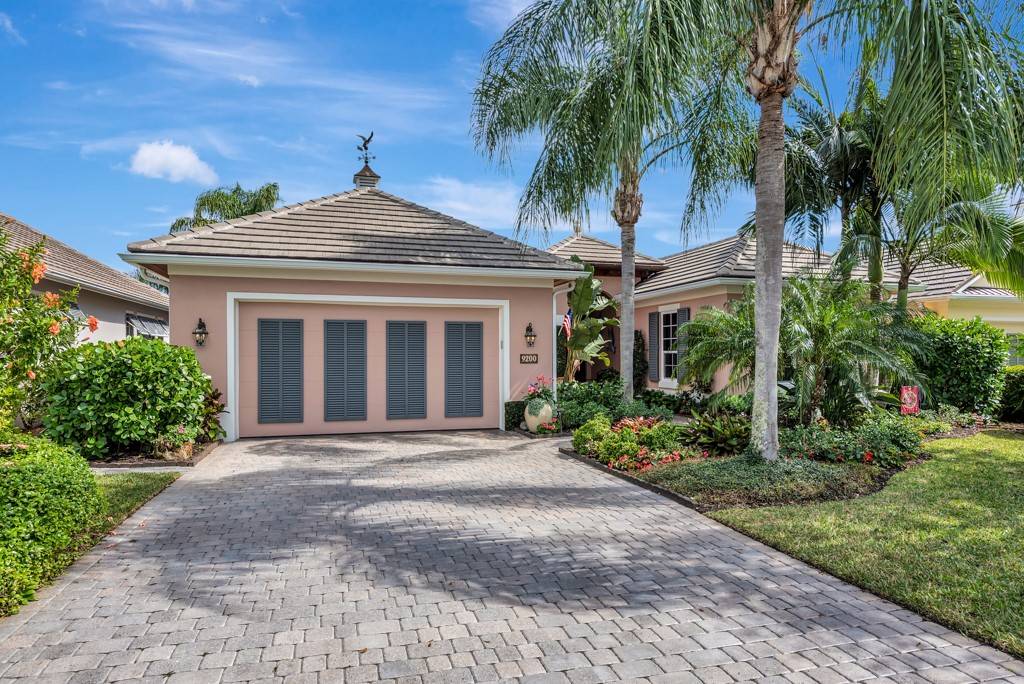 9200 Seasons TER, Vero Beach, FL 32963