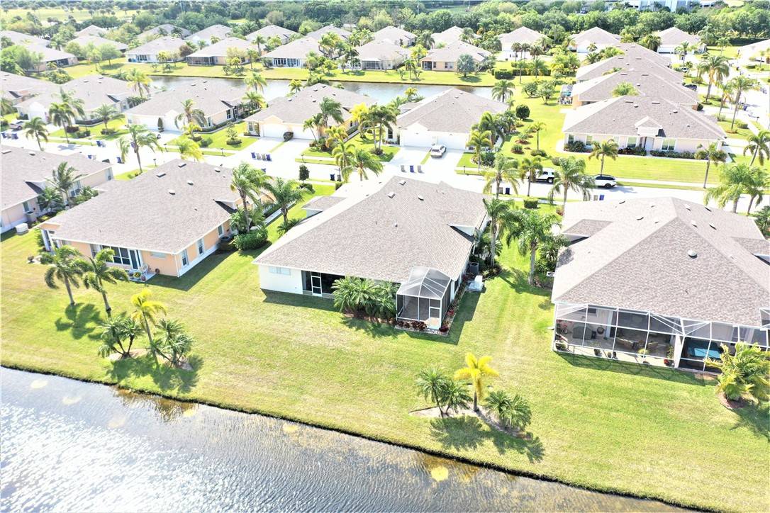 Vero Beach, FL 32968,451 E Tangerine SQ SW
