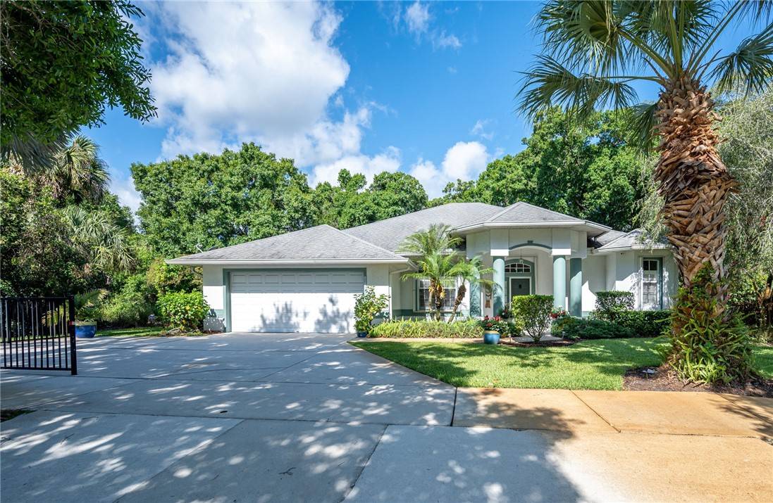 2045 27th AVE, Vero Beach, FL 32960