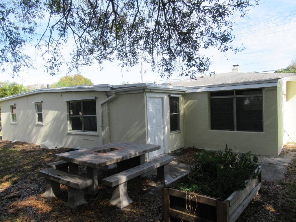 Vero Beach, FL 32960,825 20th AVE