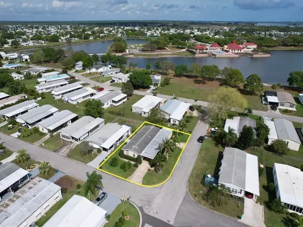 Barefoot Bay, FL 32976,600 Seagull DR