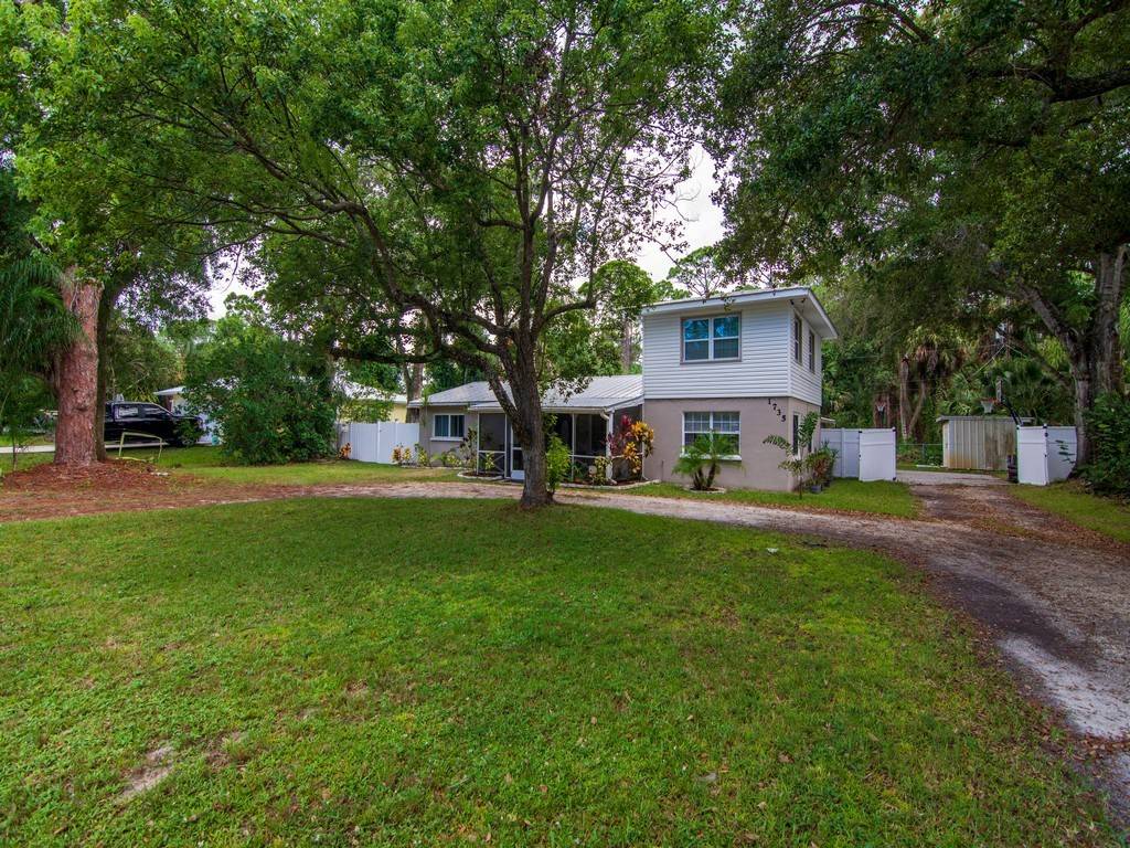 Vero Beach, FL 32966,1735 71st CT