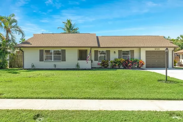 252 SE Villas ST, Stuart, FL 34994