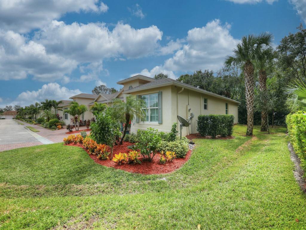 Vero Beach, FL 32966,7497 Great Oak PL