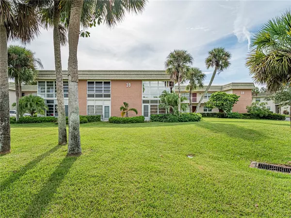 Vero Beach, FL 32962,39 Vista Gardens TRL #204