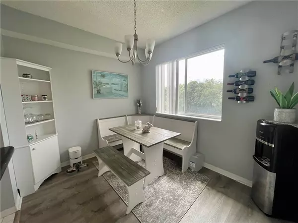 Vero Beach, FL 32967,1570 S 42nd CIR #305