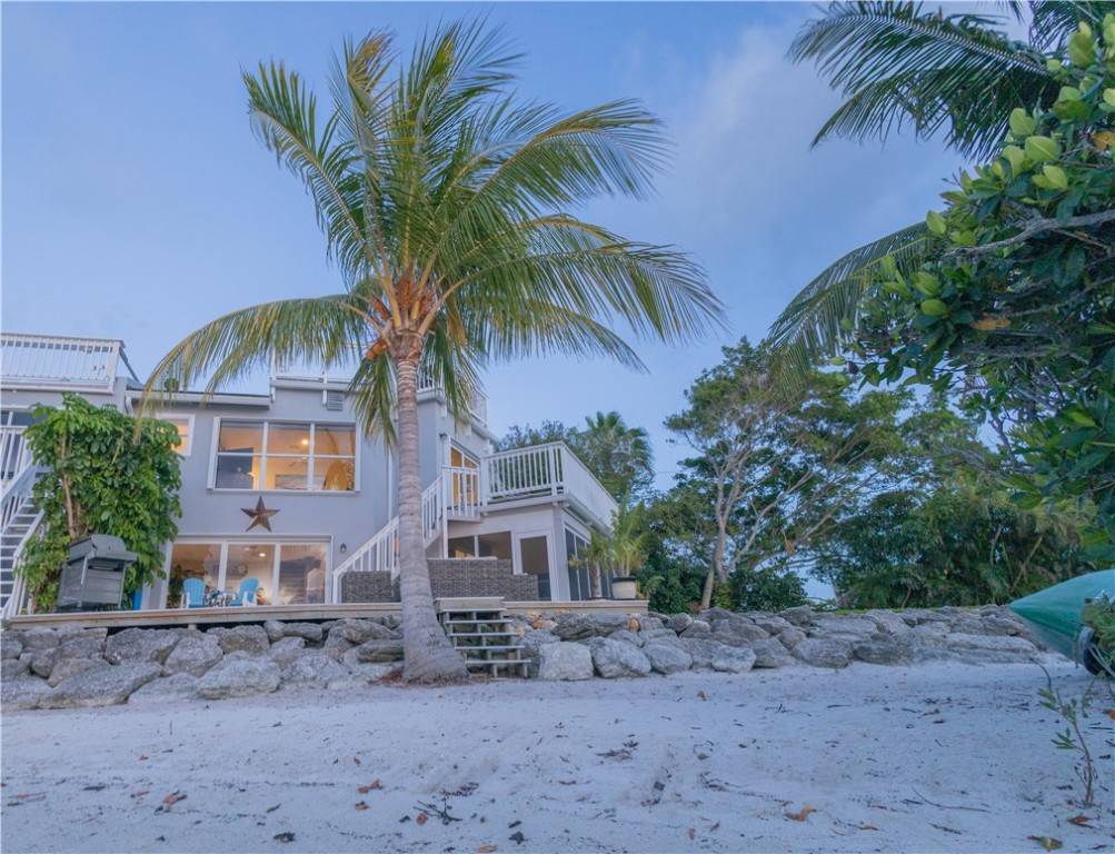 Hutchinson Island, FL 34949,2402 Harbour Cove DR