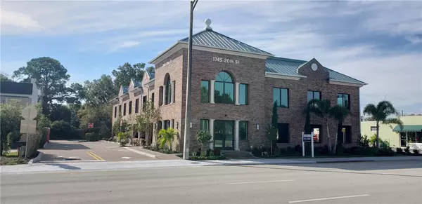1745 20th ST #202, Vero Beach, FL 32960