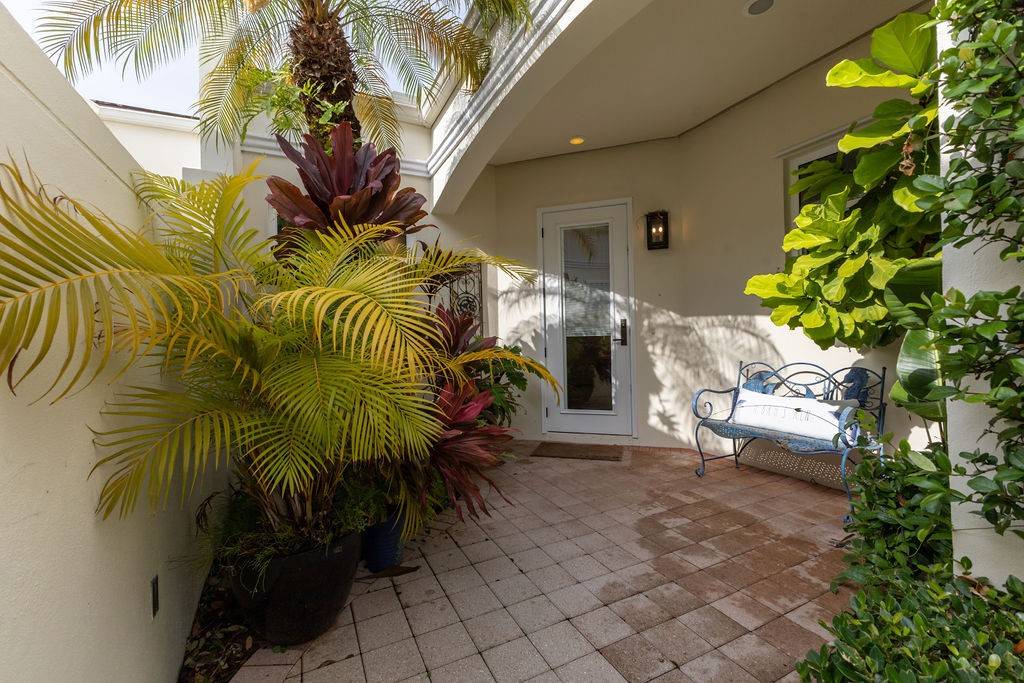 Indian River Shores, FL 32963,8425 Sabal Palm CT