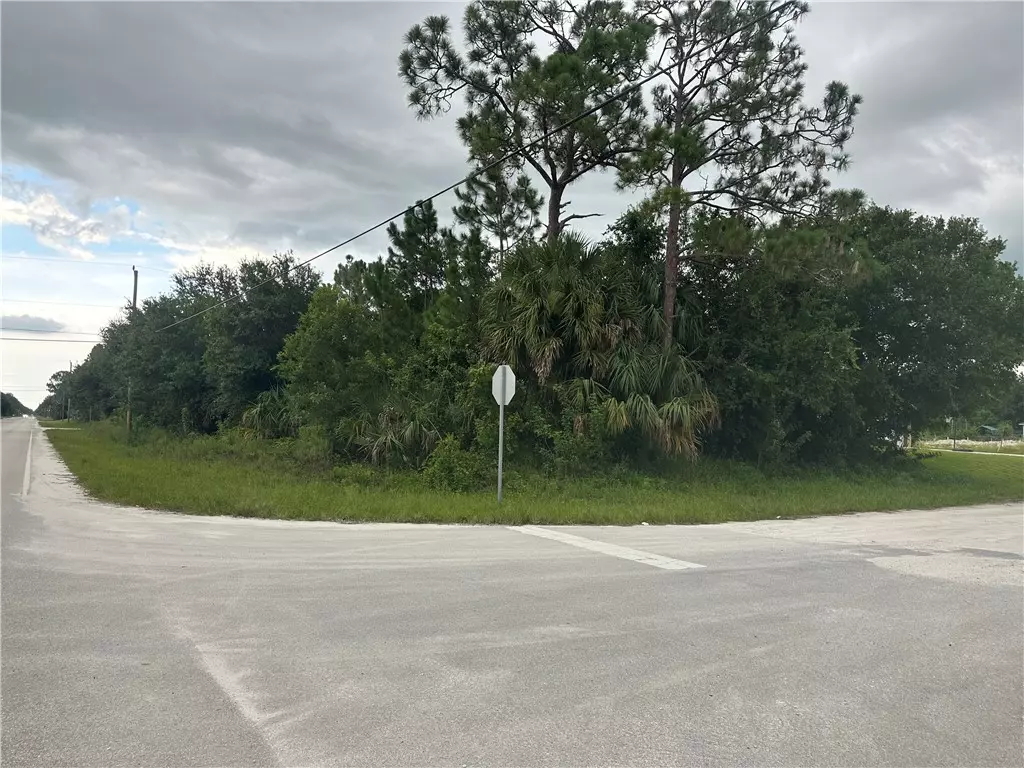 Vero Beach, FL 32967,7886 105th AVE