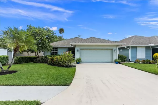 325 Hawthorne LN, Vero Beach, FL 32962