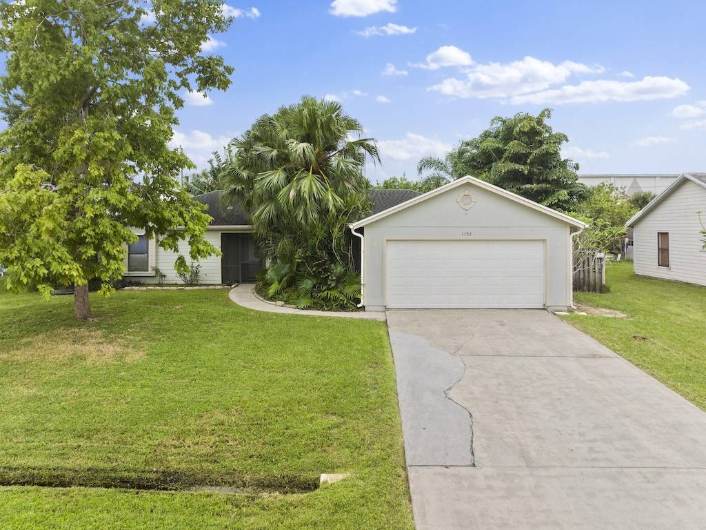 1152 SW Jennifer AVE, Port St. Lucie, FL 34953
