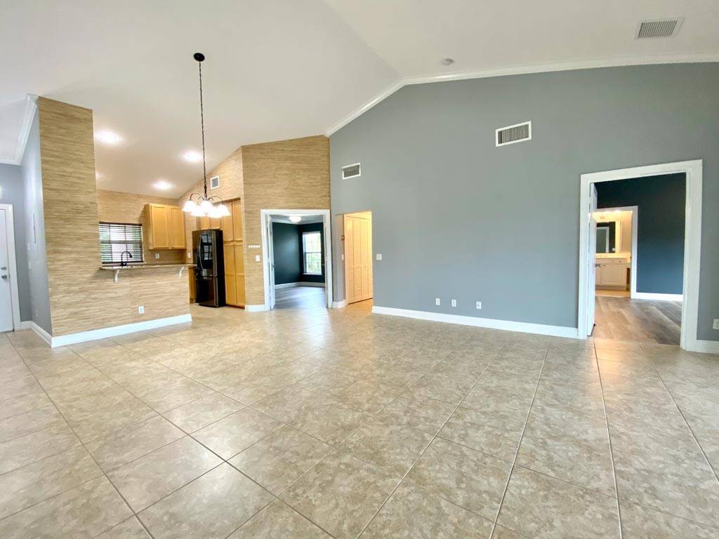 Vero Beach, FL 32967,4370 Doubles Alley DR #201