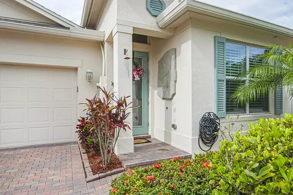 Vero Beach, FL 32966,7479 White Oak LN