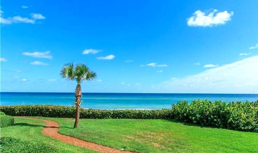 8830 S Sea Oaks WAY #108, Vero Beach, FL 32963