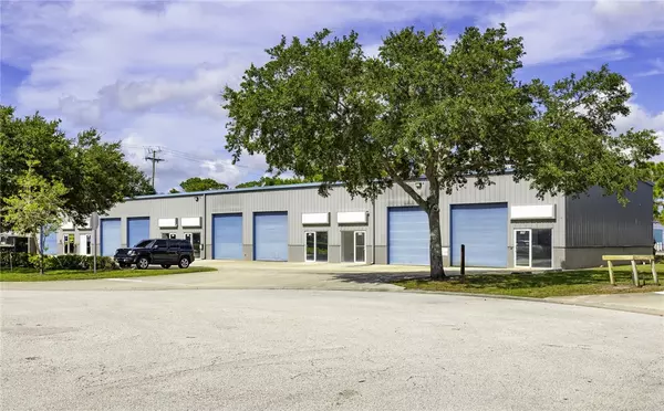 Vero Beach, FL 32968,815 33rd CT SW