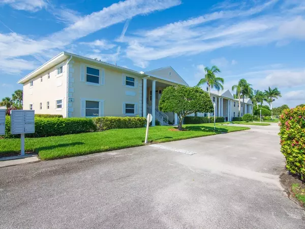 209 N Grove Isle CIR #209, Vero Beach, FL 32962