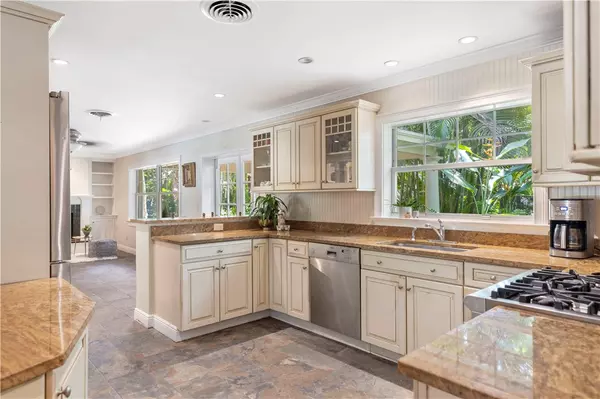 Vero Beach, FL 32963,9415 Frangipani DR