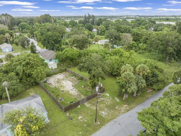 1850 38th ST, Vero Beach, FL 32960