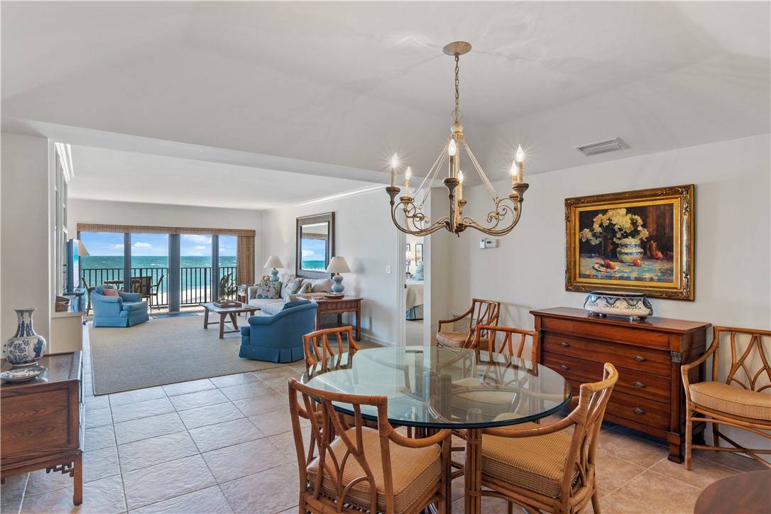 Vero Beach, FL 32963,2636 Ocean DR #404