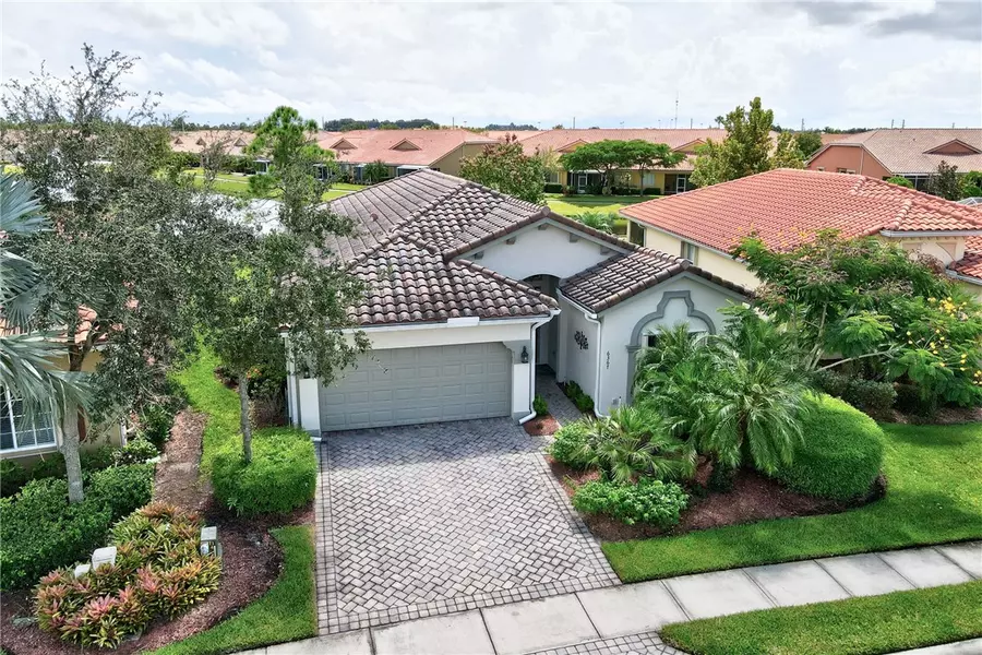 6367 Lennox LN, Vero Beach, FL 32966