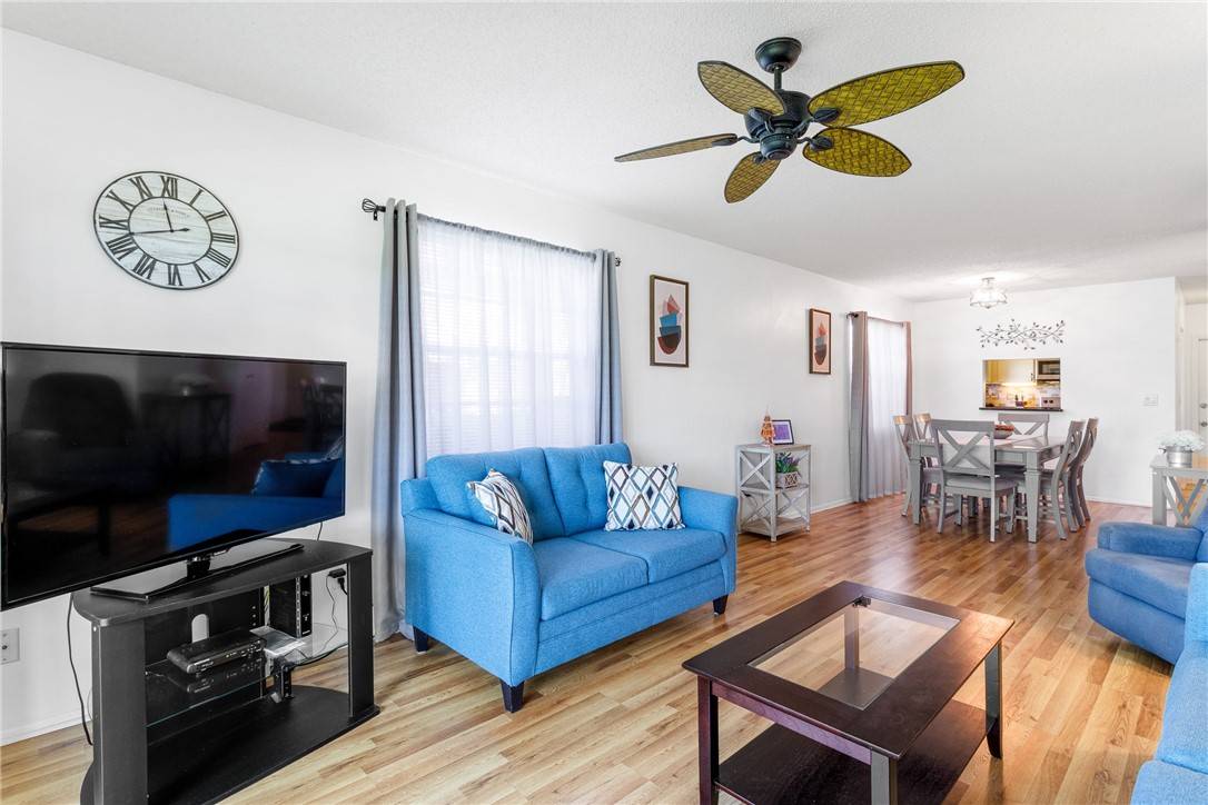 Vero Beach, FL 32962,76 Royal Oak DR #101