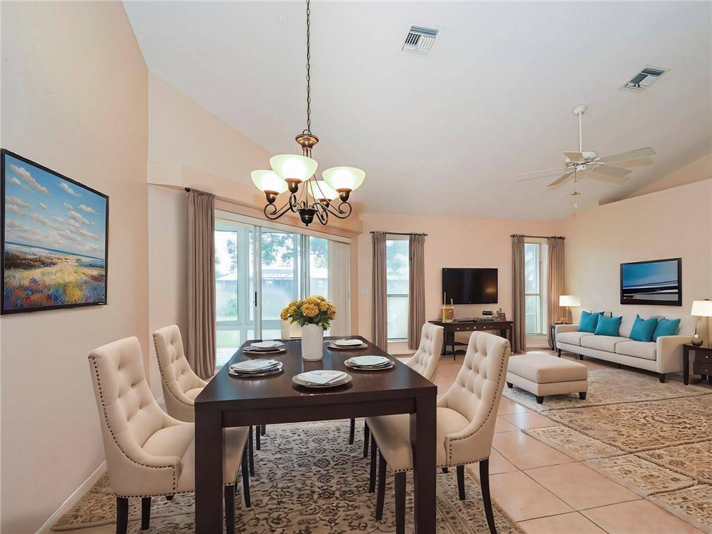 Vero Beach, FL 32962,768 24th Sq
