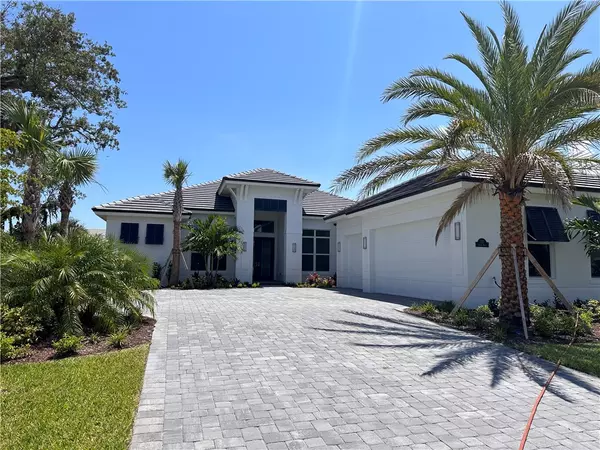 127 Strand DR, Vero Beach, FL 32963