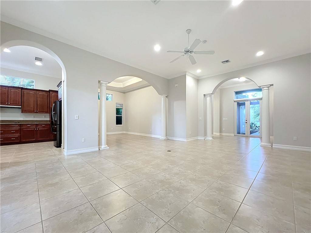 Vero Beach, FL 32967,1237 River Reach DR
