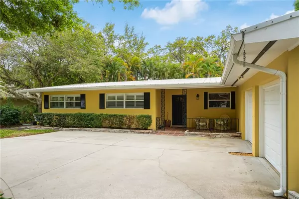 Vero Beach, FL 32960,645 Royal Palm PL