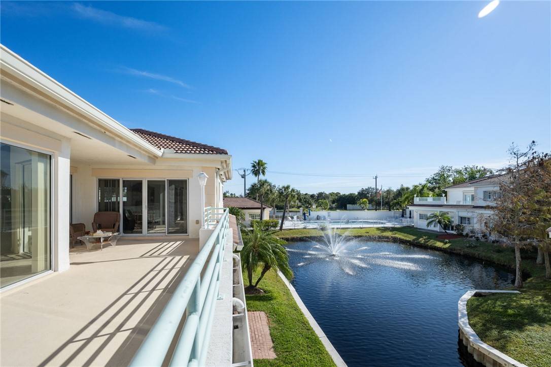 524 7th SQ #201, Vero Beach, FL 32962