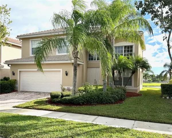 1886 Grey Falcon CIR SW, Vero Beach, FL 32962