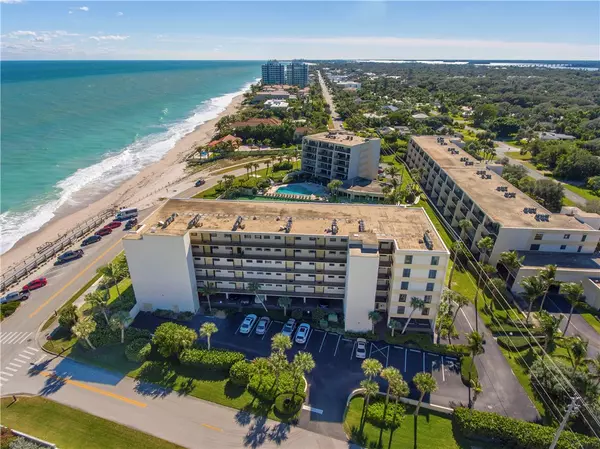 Vero Beach, FL 32963,3939 Ocean DR #302B