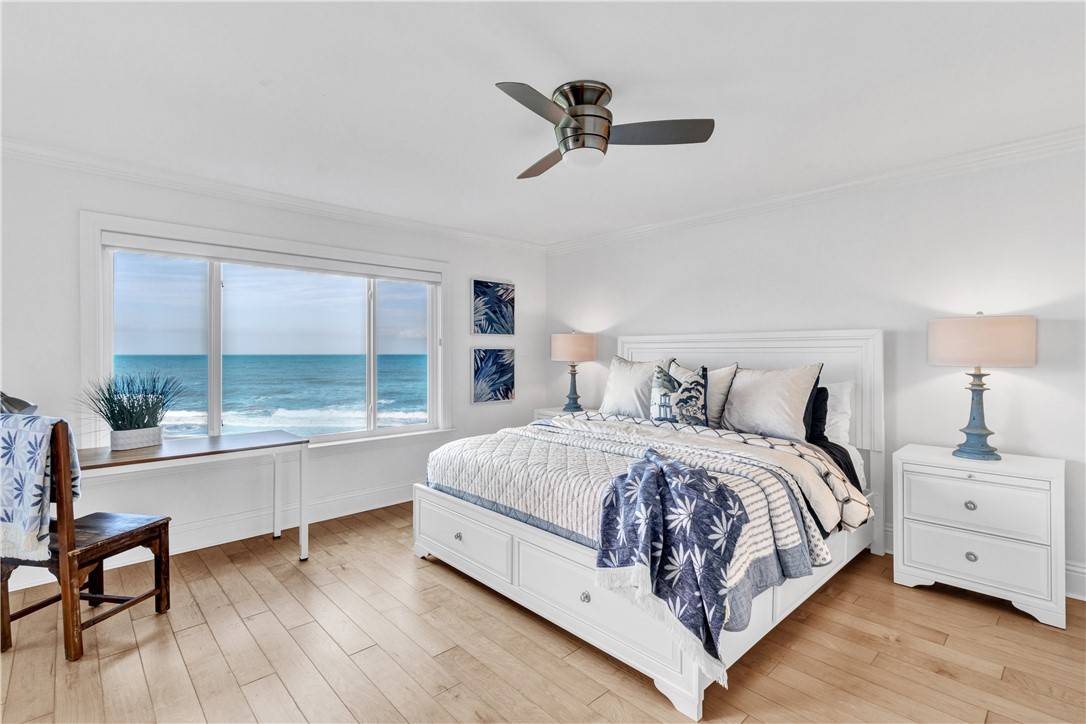 Vero Beach, FL 32963,8840 S Sea Oaks WAY #203