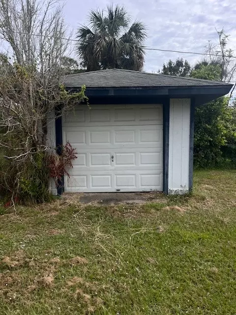 Sebastian, FL 32976,9853 Honeysuckle DR