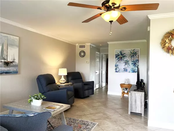 Vero Beach, FL 32962,34 Pine Arbor LN #205