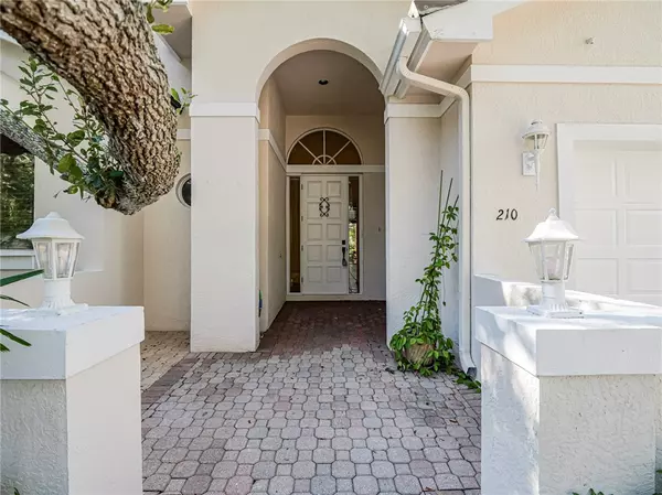 Vero Beach, FL 32963,210 S Peppertree DR