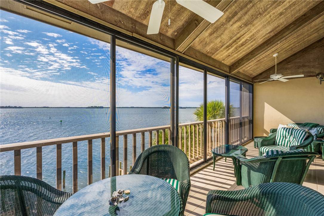 1860 Bay RD #E-306, Vero Beach, FL 32963